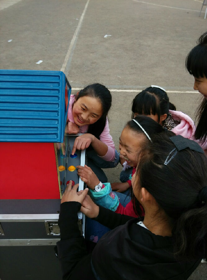 渔门中学学生体验展品
